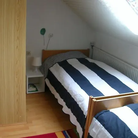 Haus Altendeich 1 Apartamento *